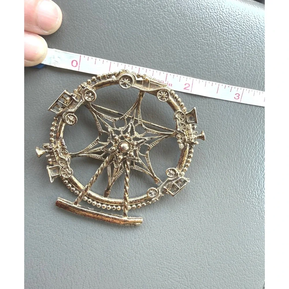 Vintage Gold Tone Ferris Wheel Brooch Carnival Amusement Park Starburst Pin 2.5